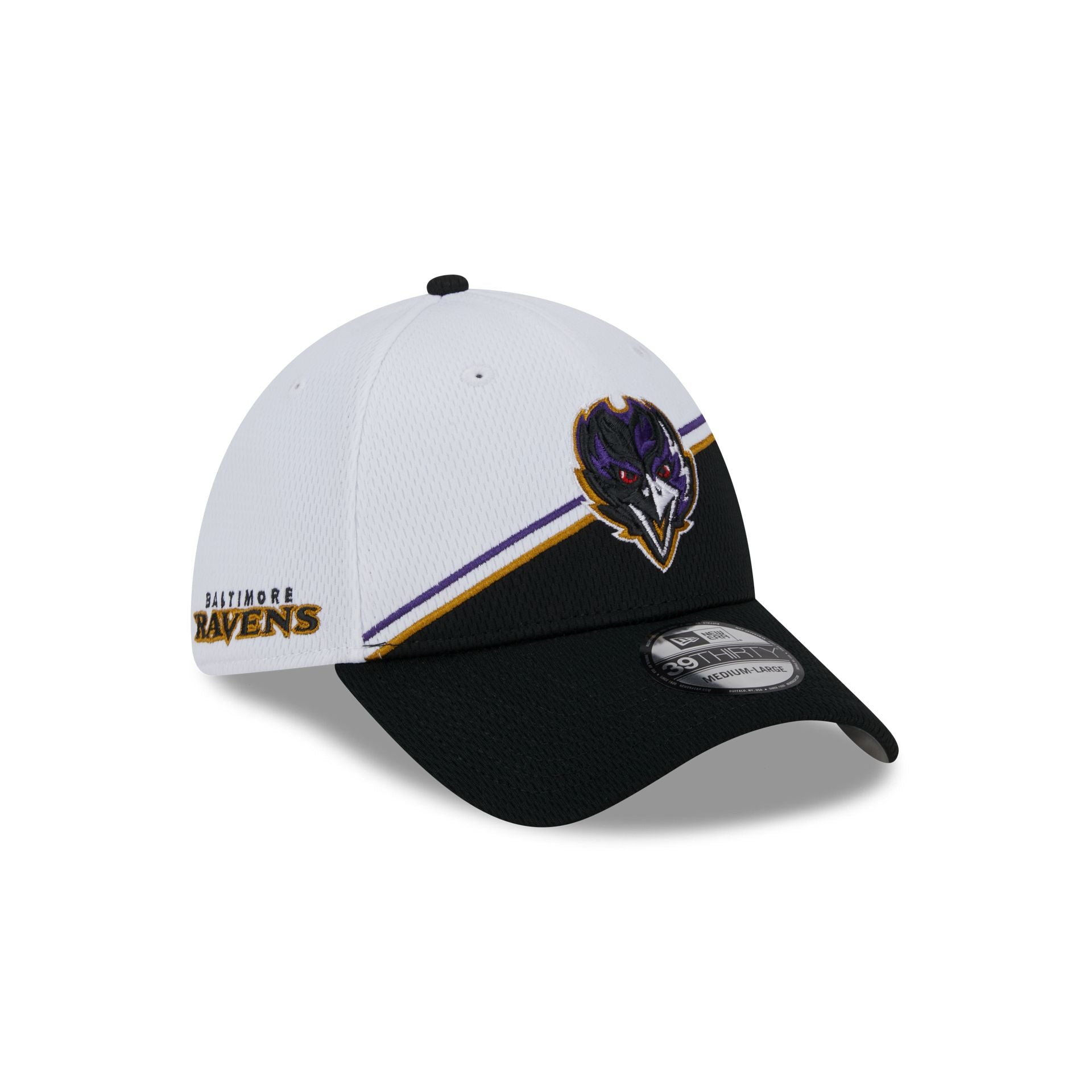 New Era Women's Baltimore Ravens 2023 Sideline White Knit Hat