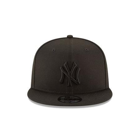 New York Yankees Basic Black on Black 9FIFTY Snapback Hat