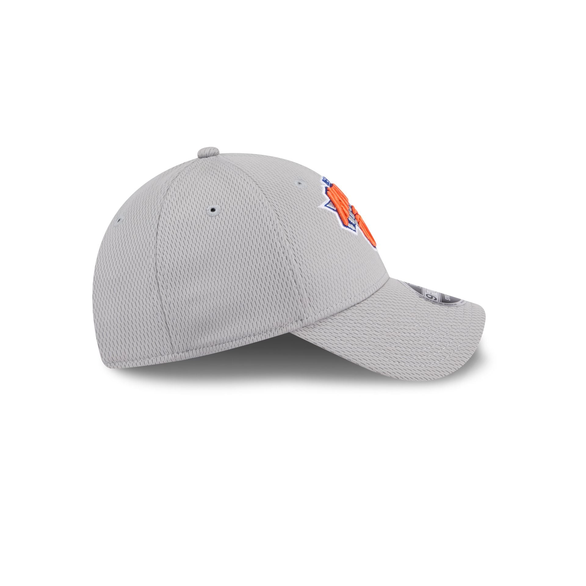 New York Knicks Gray 9FORTY Stretch Snap