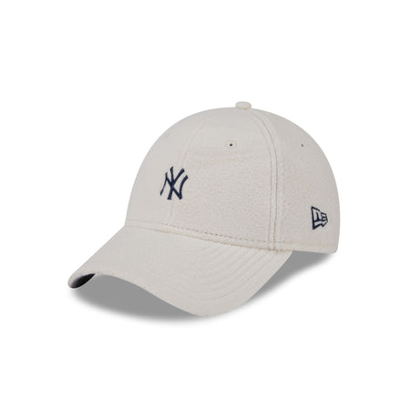 New York Yankees Cozy Women's 9FORTY Adjustable Hat