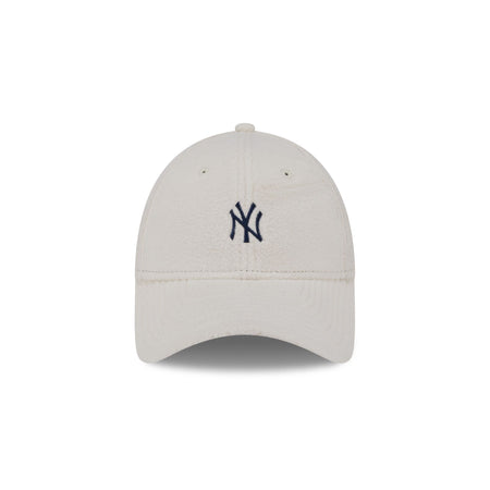 New York Yankees Cozy Women's 9FORTY Adjustable Hat