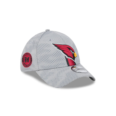 Arizona Cardinals 2024 Sideline Gray 39THIRTY Stretch Fit Hat