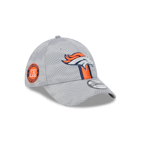 Denver Broncos 2024 Sideline Gray 39THIRTY Stretch Fit Hat