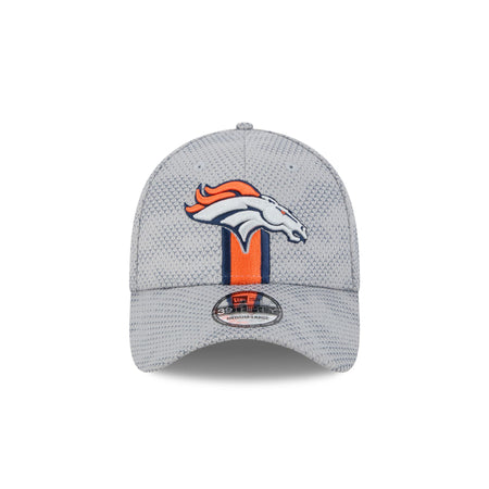 Denver Broncos 2024 Sideline Gray 39THIRTY Stretch Fit Hat