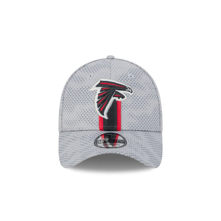 Atlanta Falcons 2024 Sideline Gray 39THIRTY Stretch Fit Hat