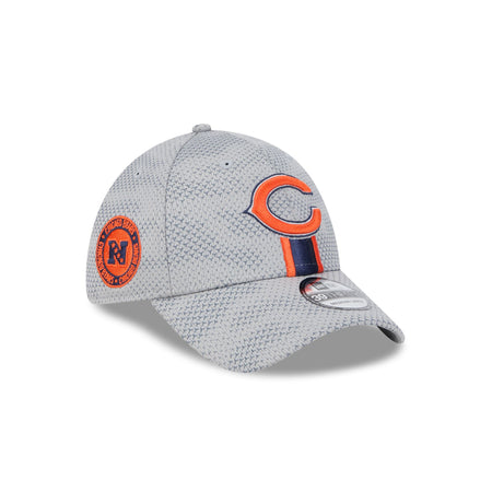 Chicago Bears 2024 Sideline Gray 39THIRTY Stretch Fit Hat