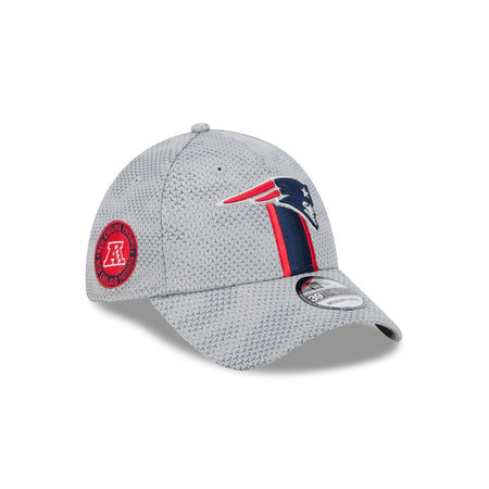 New England Patriots 2024 Sideline Gray 39THIRTY Stretch Fit Hat