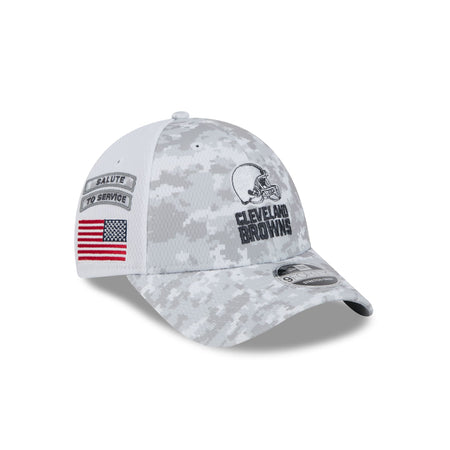 Cleveland Browns 2024 Salute to Service 9FORTY Stretch-Snap Hat