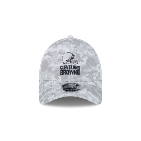 Cleveland Browns 2024 Salute to Service 9FORTY Stretch-Snap Hat