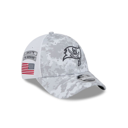 Tampa Bay Buccaneers 2024 Salute to Service 9FORTY Stretch-Snap Hat