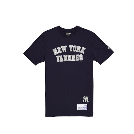 New York Yankees Team Color Logo Select T-Shirt