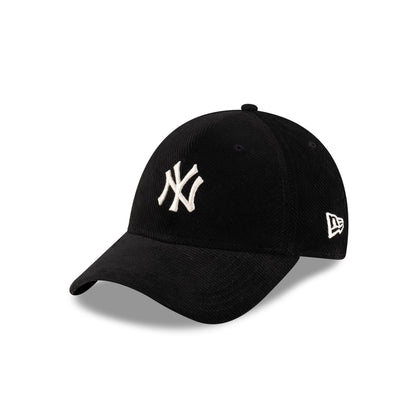 New York Yankees Velvet Cord 9FORTY Snapback Hat