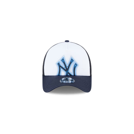 New York Yankees Kids Painted 9FORTY A-Frame Trucker Hat