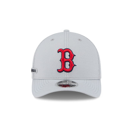 Boston Red Sox 2025 Clubhouse Gray 9FORTY M-Crown Snapback Hat