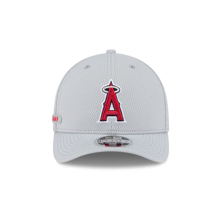 Los Angeles Angels 2025 Clubhouse Gray 9FORTY M-Crown Snapback Hat