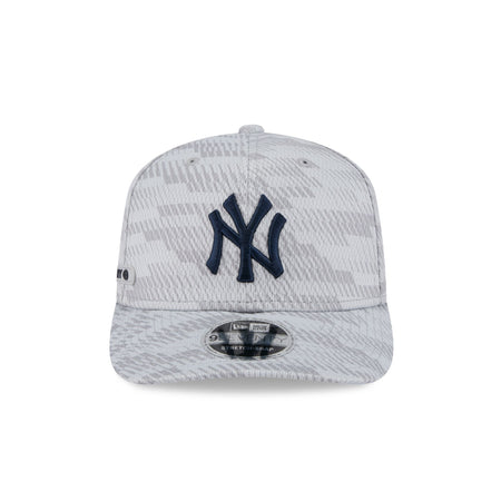 New York Yankees 2025 Clubhouse Gray 9FORTY M-Crown Snapback Hat