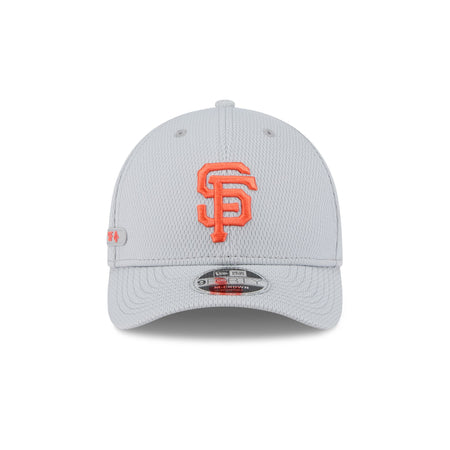 San Francisco Giants 2025 Clubhouse Gray 9FORTY M-Crown Snapback Hat