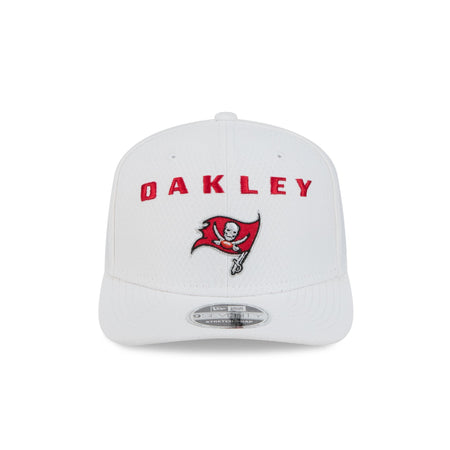 Oakley x Tampa Bay Buccaneers White 9SEVENTY Stretch-Snap Hat