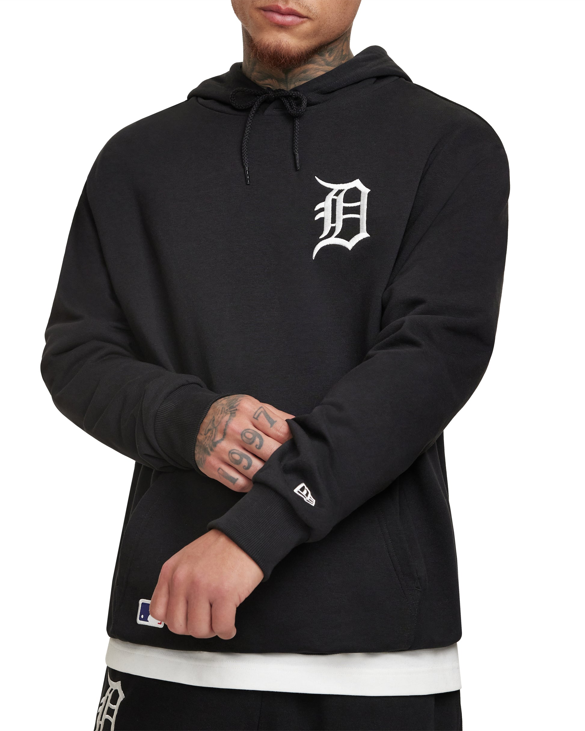 Detroit Tigers Essential Black Hoodie – New Era Cap